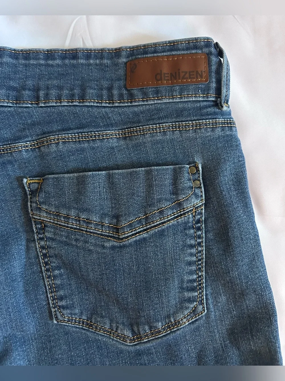 Women's Levi Denizen Cuffed Denim Shorts Size 14